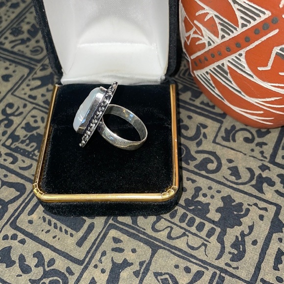 Biwa Pearl Ring - Picture 4 of 9